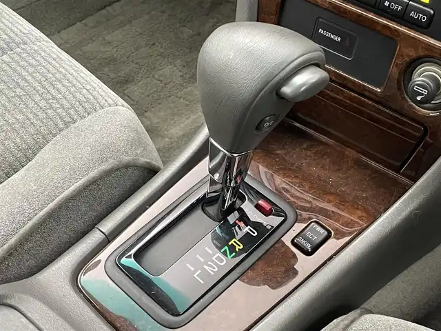 トヨタ チェイサー アバンテ 埼玉県 2000(平12)年 6.6万km ダークグレーマイカメタリック 純正オーディオ　ＣＤ再生　オートエアコン　電動格納ミラー　純正フロアマット　パワーシート　パワーステアリング　パワーウィンドウ　リモコンキー　オートライト