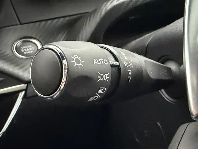 プジョー プジョー ２００８ GT ブルー HDi 静岡県 2022(令4)年 1.1万km ヴァーティゴブルー パノラミックサンルーフ/ハーフレザーシート/シートヒーター/ディスプレイオーディオ/CarPlay/AndroidAuto/バックカメラ/ACC/LKA/BSM/LEDヘッドライト/ドライブモード/インテリジェントハイビーム/ETC