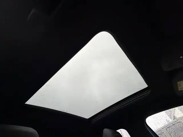 プジョー プジョー ２００８ GT ブルー HDi 静岡県 2022(令4)年 1.1万km ヴァーティゴブルー パノラミックサンルーフ/ハーフレザーシート/シートヒーター/ディスプレイオーディオ/CarPlay/AndroidAuto/バックカメラ/ACC/LKA/BSM/LEDヘッドライト/ドライブモード/インテリジェントハイビーム/ETC