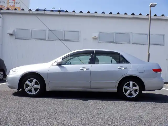 ホンダ インスパイア 30TL 静岡県 2003(平15)年 6.6万km サテンシルバーメタリック 走行65865キロ（登録時）/カードキー/前席パワーシート/純正CDオーディオ/HIDヘッドライト/フォグランプ/純正16インチアルミ/クルーズコントロール/純正フロアマット/純正ドアバイザー/スペアキー/オートエアコン/取説あり
