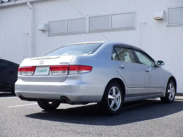 ホンダ インスパイア 30TL 静岡県 2003(平15)年 6.6万km サテンシルバーメタリック 走行65865キロ（登録時）/カードキー/前席パワーシート/純正CDオーディオ/HIDヘッドライト/フォグランプ/純正16インチアルミ/クルーズコントロール/純正フロアマット/純正ドアバイザー/スペアキー/オートエアコン/取説あり