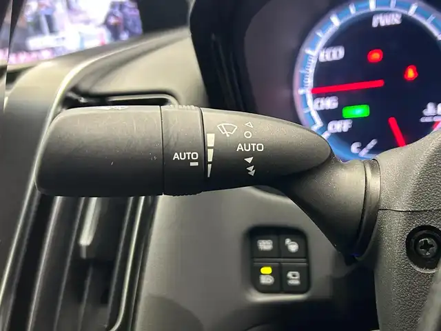 トヨタ クラウン ハイブリッド RS アドバンス 鹿児島県 2018(平30)年 5.2万km パール 禁煙車/ムーンルーフ/純正ナビ/（AM・FM/CD・DVD/フルセグ/BT/USB/MSV/AUX）/パノラミックビューモニター/デジタルインナーミラー/ビルトインETC2.0/純正ドラレコ/室内ドラレコ/テレビキャンセラー/トヨタセーフティセンス/・プリクラッシュセーフティ/・オートマチックハイビーム/・ロードサインアシスト/・先行車発進告知機能/・レーントレーシングアシスト/・レーダークルーズコントロール/インテリジェントクリアランスソナー/リアクロストラフィックアラート/パーキングサポートブレーキ/ブラインドスポットモニター/リヤカメラディテクション/純正ドアバイザー/純正フロアマット/純正18インチAW/メモリシート/電格ミラー/革巻きステアリング/ステアリングリモコン/電動パーキング/プッシュスタート/スマートキー