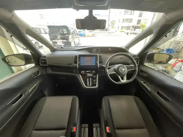 日産 セレナ ハイウェイスター 千葉県 2016(平28)年 8.5万km ブリリアントホワイトパール 2トーン ワンオーナー/セーフティパックB/・プロパイロット/・視線逸脱防止システム/・アラウンドビューモニター/・踏み間違い防止アシスト/・フロント/バックソナー/・オートブレーキホールド/純正9インチメモリナビ/・フルセグTV/BT/DVD/AUX/ラジオ/両側ハンズフリーパワースライドドア【OP】/純正16インチアルミホイール【OP】/LEDヘッドランプ【OP】/レーダークルーズコントロール/ETC/純正フロアマット/取扱説明書/保証書/スペアキー