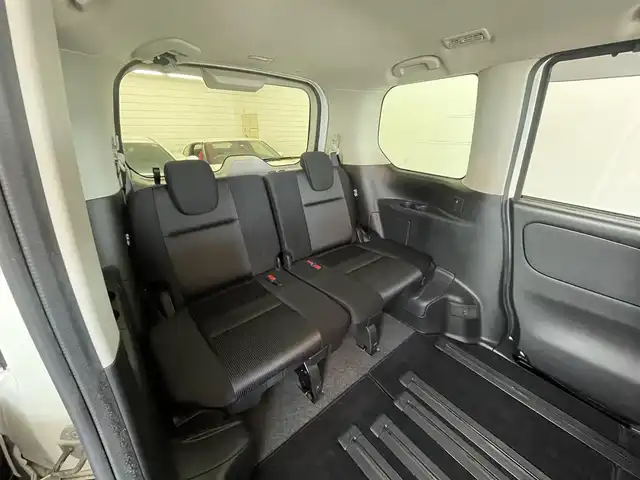 日産 セレナ ハイウェイスター 千葉県 2016(平28)年 8.5万km ブリリアントホワイトパール 2トーン ワンオーナー/セーフティパックB/・プロパイロット/・視線逸脱防止システム/・アラウンドビューモニター/・踏み間違い防止アシスト/・フロント/バックソナー/・オートブレーキホールド/純正9インチメモリナビ/・フルセグTV/BT/DVD/AUX/ラジオ/両側ハンズフリーパワースライドドア【OP】/純正16インチアルミホイール【OP】/LEDヘッドランプ【OP】/レーダークルーズコントロール/ETC/純正フロアマット/取扱説明書/保証書/スペアキー