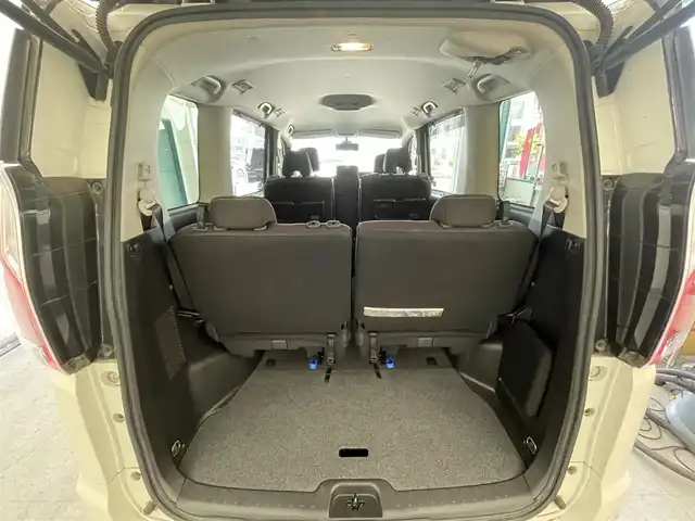 日産 セレナ ハイウェイスター 千葉県 2016(平28)年 8.5万km ブリリアントホワイトパール 2トーン ワンオーナー/セーフティパックB/・プロパイロット/・視線逸脱防止システム/・アラウンドビューモニター/・踏み間違い防止アシスト/・フロント/バックソナー/・オートブレーキホールド/純正9インチメモリナビ/・フルセグTV/BT/DVD/AUX/ラジオ/両側ハンズフリーパワースライドドア【OP】/純正16インチアルミホイール【OP】/LEDヘッドランプ【OP】/レーダークルーズコントロール/ETC/純正フロアマット/取扱説明書/保証書/スペアキー