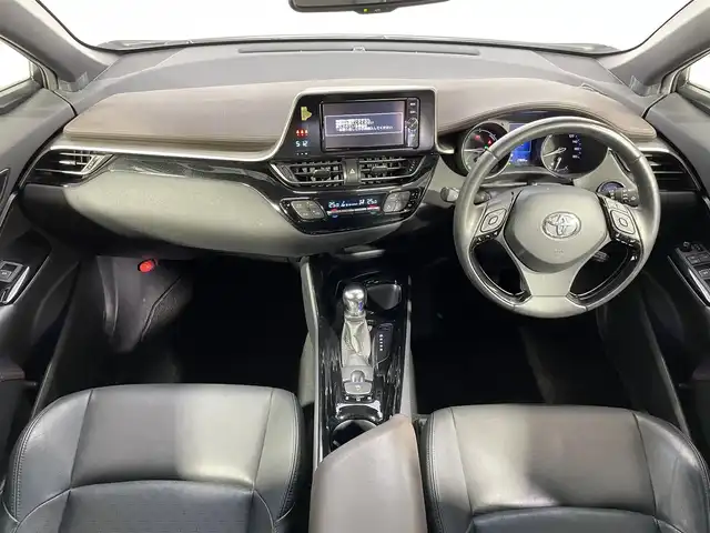 トヨタ Ｃ－ＨＲ G 大阪府 2017(平29)年 2.2万km ホワイトパールクリスタルシャイン TRDエアロ 黒革シート 純正ナビ(フルセグ/DVD再生/Bluetooth) 衝突軽減 レーダークルコン クリアランスソナー BSM レーンアシスト オートハイビーム シートヒーター