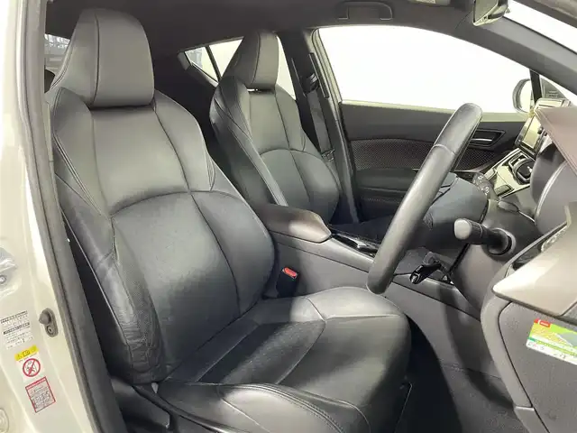 トヨタ Ｃ－ＨＲ G 大阪府 2017(平29)年 2.2万km ホワイトパールクリスタルシャイン TRDエアロ 黒革シート 純正ナビ(フルセグ/DVD再生/Bluetooth) 衝突軽減 レーダークルコン クリアランスソナー BSM レーンアシスト オートハイビーム シートヒーター