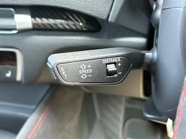 アウディ ＲＳ３ 石川県 2018(平30)年 4.5万km 白 4WD/衝突軽減ブレーキ/アウディプレセンス/アダプティブクルーズコントロール/純正ナビ/バックカメラ/フルセグTV/Bluetooth/CD/USB/AUX/バング＆オルフセンサウンド/電動格納ミラー/サイドアシスト/クリアランスソナー/オートライト/オートマチックハイビーム/黒レザーシート/シートヒーター/コンビステアリング/パドルシフト/ETC