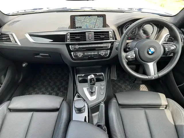 ＢＭＷ １１８ｄ Mスポーツ エディションシャドー 兵庫県 2018(平30)年 5万km 青 純正ナビ/クルーズコントロール/MTモード付きAT/ドライブレコーダー/バックカメラ/Bluetooth接続/コーナーセンサー前後/レーンキープアシスト/純正アルミホイル/純正フロアマット/シートヒーター/スペアキー/USB入力端子/スイッチスタート/LEDヘッドライト
