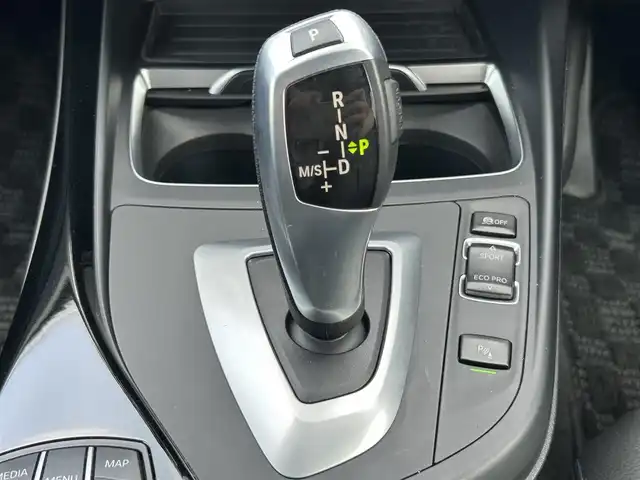 ＢＭＷ １１８ｄ Mスポーツ エディションシャドー 兵庫県 2018(平30)年 5万km 青 純正ナビ/クルーズコントロール/MTモード付きAT/ドライブレコーダー/バックカメラ/Bluetooth接続/コーナーセンサー前後/レーンキープアシスト/純正アルミホイル/純正フロアマット/シートヒーター/スペアキー/USB入力端子/スイッチスタート/LEDヘッドライト