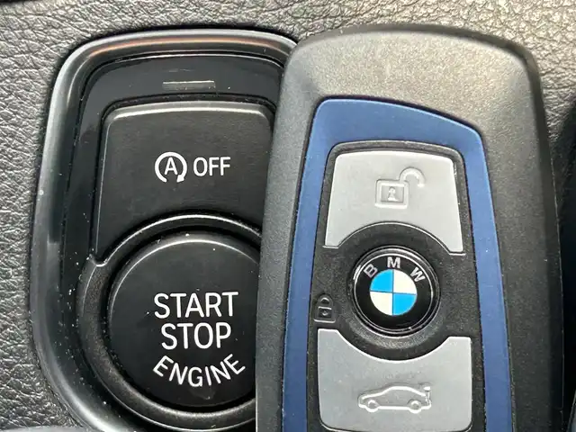 ＢＭＷ １１８ｄ Mスポーツ エディションシャドー 兵庫県 2018(平30)年 5万km 青 純正ナビ/クルーズコントロール/MTモード付きAT/ドライブレコーダー/バックカメラ/Bluetooth接続/コーナーセンサー前後/レーンキープアシスト/純正アルミホイル/純正フロアマット/シートヒーター/スペアキー/USB入力端子/スイッチスタート/LEDヘッドライト