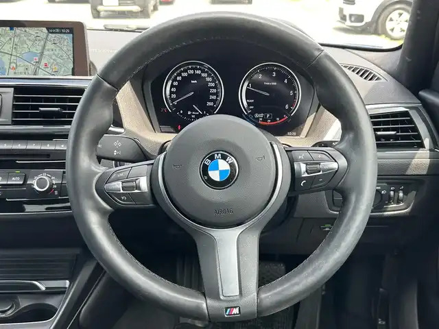 ＢＭＷ １１８ｄ Mスポーツ エディションシャドー 兵庫県 2018(平30)年 5万km 青 純正ナビ/クルーズコントロール/MTモード付きAT/ドライブレコーダー/バックカメラ/Bluetooth接続/コーナーセンサー前後/レーンキープアシスト/純正アルミホイル/純正フロアマット/シートヒーター/スペアキー/USB入力端子/スイッチスタート/LEDヘッドライト