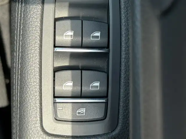 ＢＭＷ １１８ｄ Mスポーツ エディションシャドー 兵庫県 2018(平30)年 5万km 青 純正ナビ/クルーズコントロール/MTモード付きAT/ドライブレコーダー/バックカメラ/Bluetooth接続/コーナーセンサー前後/レーンキープアシスト/純正アルミホイル/純正フロアマット/シートヒーター/スペアキー/USB入力端子/スイッチスタート/LEDヘッドライト