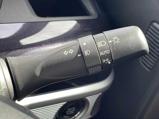 スズキ スペーシア カスタム HYBRID XS 静岡県 2023(令5)年 1.7万km ピュアホワイトP ワンオーナー/純正9インチナビ/地デジTV/純正CD/DVD/Bluetooth/バック/全周囲カメラ/両側パワースライドドア/衝突軽減ブレーキ/レーンキープアシスト/シートヒーター/ハーフレザーシート/LEDヘッドライト/純正15インチAW/スマートキー/スペアキー/ETC/保証書/取説