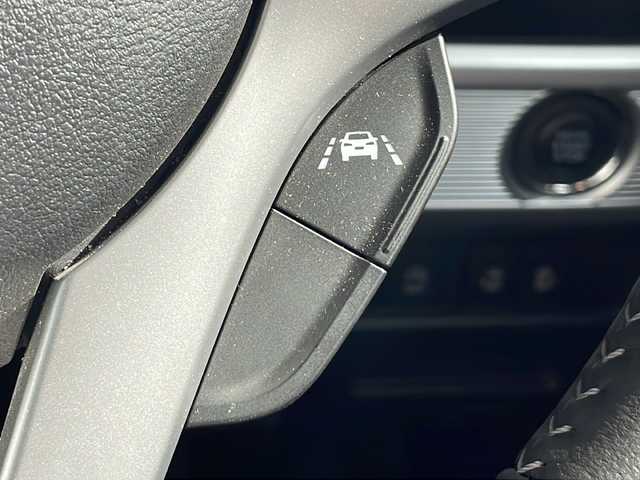 スズキ スペーシア カスタム HYBRID XS 静岡県 2023(令5)年 1.7万km ピュアホワイトP ワンオーナー/純正9インチナビ/地デジTV/純正CD/DVD/Bluetooth/バック/全周囲カメラ/両側パワースライドドア/衝突軽減ブレーキ/レーンキープアシスト/シートヒーター/ハーフレザーシート/LEDヘッドライト/純正15インチAW/スマートキー/スペアキー/ETC/保証書/取説