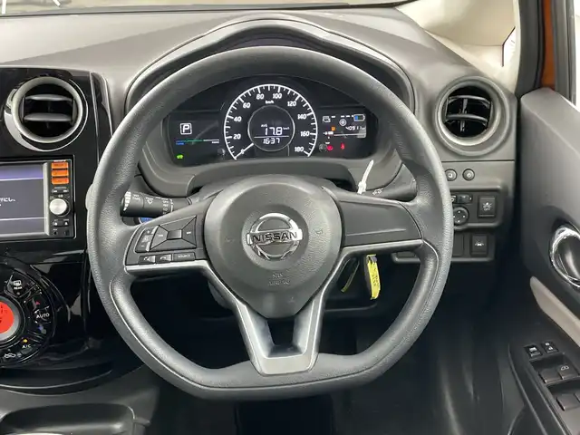 日産 ノート e－パワー X Vセレクション 愛知県 2020(令2)年 4.1万km オレンジ 禁煙車/純正7インチナビ/（AM/FM/ワンセグTV/SD/CD）/全方位カメラ/デジタルインナーミラー/エマージェンシーブレーキ/レーンキープアシスト/オートマチックハイビーム/クリアランスソナー/スマートキー/スペアキー有/17インチアルミホイール/LEDヘッドライト/純正フロアマット/横滑り防止装置/プッシュスタート