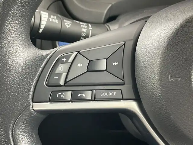 日産 ノート e－パワー X Vセレクション 愛知県 2020(令2)年 4.1万km オレンジ 禁煙車/純正7インチナビ/（AM/FM/ワンセグTV/SD/CD）/全方位カメラ/デジタルインナーミラー/エマージェンシーブレーキ/レーンキープアシスト/オートマチックハイビーム/クリアランスソナー/スマートキー/スペアキー有/17インチアルミホイール/LEDヘッドライト/純正フロアマット/横滑り防止装置/プッシュスタート