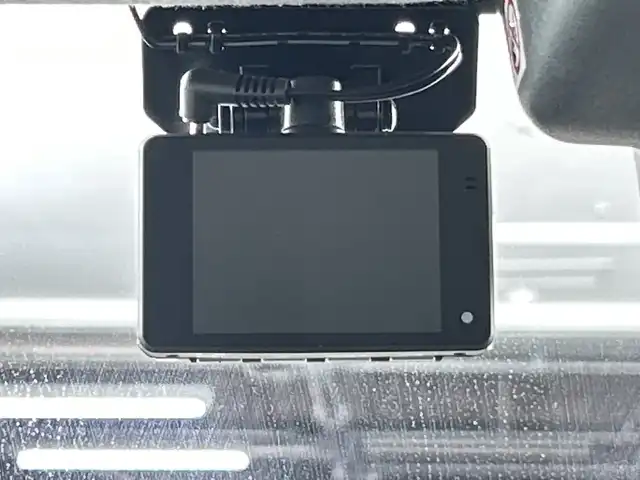 スズキ ハスラー Jスタイル Ⅲ ターボ 愛知県 2018(平30)年 6.7万km ブレイブカーキパール/スチールシルバー 社外7インチナビ/・フルセグTV/・音楽録音/・Bluetooth/・バックカメラ/・DVD再生/ビルトインETC/ドライブレコーダー/デュアルカメラブレーキサポート/・誤発進抑制/車線逸脱警報/ふらつき警報/先行車発進お知らせ/アイドリングストップ/Sエネチャージ/クルーズコントロール/HIDヘッドランプ/オートライト/スチールシルバールーフレール/6本スポーク純正15インチアルミホイール/革巻きステアリング/ナノイー付きオートエアコン/ブラウン合皮/ネイビーファブリックコンビシート/前席シートヒーター/スマートキー