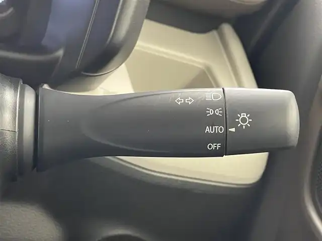 スズキ スペーシア HYBRID X 滋賀県 2024(令6)年 0.8万km モスグレーメタリック 純正9インチナビ/【CD.DVD.Bluetooth.フルセグTV】/全方位カメラ/衝突軽減ブレーキ/前席シートヒーター/両側パワースライドドア/レザー調シートカバー/コーナーセンサー/LEDヘッドライト/オートライト/アイドリングストップ/オットマン/スマートキー