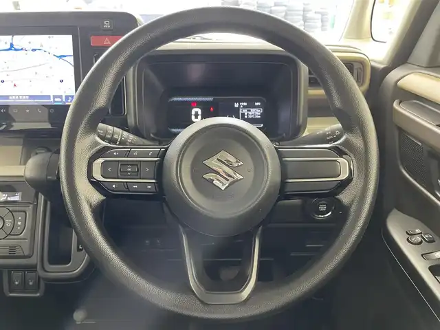 スズキ スペーシア HYBRID X 滋賀県 2024(令6)年 0.8万km モスグレーメタリック 純正9インチナビ/【CD.DVD.Bluetooth.フルセグTV】/全方位カメラ/衝突軽減ブレーキ/前席シートヒーター/両側パワースライドドア/レザー調シートカバー/コーナーセンサー/LEDヘッドライト/オートライト/アイドリングストップ/オットマン/スマートキー