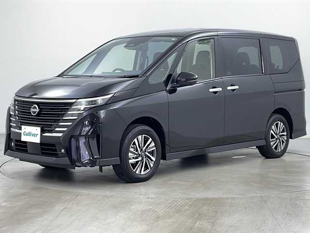 日産 セレナ e－4ORCE ハイウェイスターV 道央・札幌 2024(令6)年 0.1万km ダイヤモンドブラック ・4WD/・純正ディスプレイオーディオ&TV&BT&AppleCarplay&AndroidAuto/・両側パワースライドドア/・ハンズフリースライドドア/・インテリジェントアラウンドビューモニター/・プロパイロット/・エマージェンシーブレーキ/・ハンドル支援/・フロント&バックソナー/・シートヒーター（1列目/2列目）/・デジタルインナーミラー/・置くだけ充電/・AC100V/・純正フロアマット/・LEDヘッドライト/・オートライト/・オートマチックハイビーム/・スマートキー
