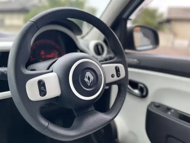 ルノー トゥインゴ EDC 栃木県 2020(令2)年 4.7万km ブルードラジェ AppleCarPlay/キーレス/クルーズコントロール/ミラー型バックカメラ/ETC/LEDヘッドライト/オートライト/バックソナー /ドライブレコーダー