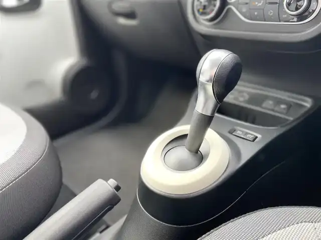 ルノー トゥインゴ EDC 栃木県 2020(令2)年 4.7万km ブルードラジェ AppleCarPlay/キーレス/クルーズコントロール/ミラー型バックカメラ/ETC/LEDヘッドライト/オートライト/バックソナー /ドライブレコーダー