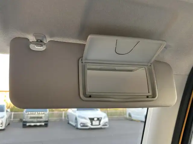 スズキ ハスラー G 岡山県 2018(平30)年 7万km アクティブイエロー/ブラック2トーンルーフ 登録時走行距離69245km/社外ナビ/フルセグTV(AM/FM/CD/Bluetooth)/バックカメラ/ETC/前後ドライブレコーダー/レーダーブレーキサポート/横滑り防止装置/アイドリングストップ/D/N席シートヒーター/オートライト/プッシュスタート/スマートキー×2/１５インチ社外AW/社外フロアマット