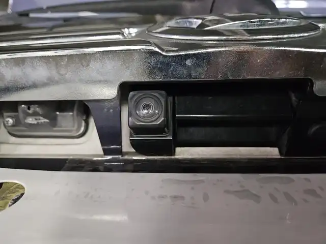 ダイハツ タント カスタムX トップED LTD SAⅢ 宮崎県 2018(平30)年 3.4万km メテオライトグレーイリュージョナルP ストラーダーナビ/フルセグTV/両側パワースライドドア/パノラマモニター用カメラ/ビルトインETC/ドライブレコーダー/スマートアシストIII/・衝突被害軽減ブレーキ/・車線逸脱警報/・誤発進抑制/・先行車発進お知らせ/・オートハイビーム/LEDヘッドランプ/ステアリングスイッチ/ハーフレザーシート/運転席シートヒーター/純正14インチアルミホイール/スマートキー/プッシュエンジンスタート/禁煙車