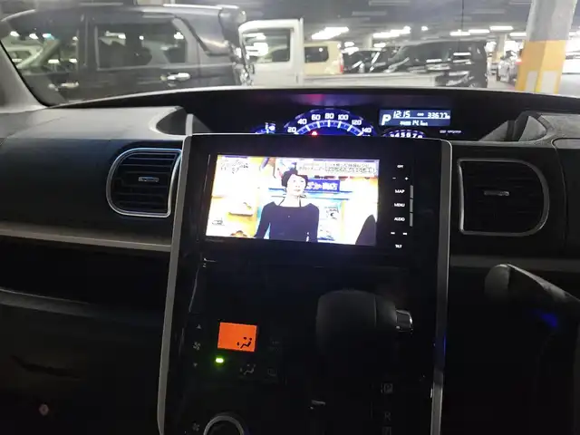 ダイハツ タント カスタムX トップED LTD SAⅢ 宮崎県 2018(平30)年 3.4万km メテオライトグレーイリュージョナルP ストラーダーナビ/フルセグTV/両側パワースライドドア/パノラマモニター用カメラ/ビルトインETC/ドライブレコーダー/スマートアシストIII/・衝突被害軽減ブレーキ/・車線逸脱警報/・誤発進抑制/・先行車発進お知らせ/・オートハイビーム/LEDヘッドランプ/ステアリングスイッチ/ハーフレザーシート/運転席シートヒーター/純正14インチアルミホイール/スマートキー/プッシュエンジンスタート/禁煙車