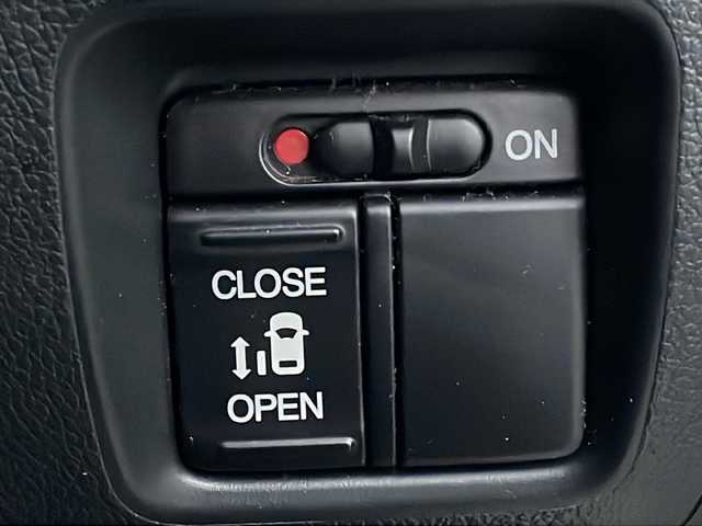 ホンダ Ｎ ＢＯＸ カスタム G Lパッケージ 福井県 2012(平24)年 5.4万km プレミアムホワイトパール (株)IDOMが運営する【じしゃロン福井店】の自社ローン専用車両になりますこちらは現金またはオートローンご利用時の価格です。自社ローンご希望の方は別途その旨お申付け下さい/社外ナビ/Bluetooth/フルセグTV/CD/DVD/オートライト/フォグライト/アイドリングストップ/パワースライドドア/ETC/純正アルミホイール/プッシュスタート/スマートキー/スペアキー/取扱説明書