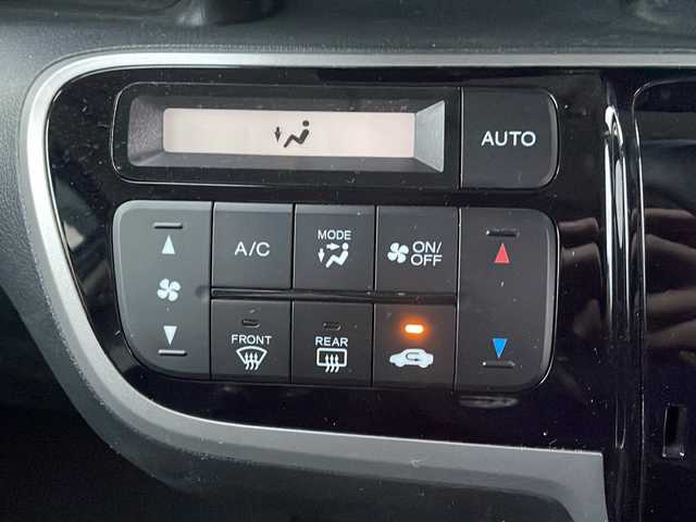 ホンダ Ｎ ＢＯＸ カスタム G Lパッケージ 福井県 2012(平24)年 5.4万km プレミアムホワイトパール (株)IDOMが運営する【じしゃロン福井店】の自社ローン専用車両になりますこちらは現金またはオートローンご利用時の価格です。自社ローンご希望の方は別途その旨お申付け下さい/社外ナビ/Bluetooth/フルセグTV/CD/DVD/オートライト/フォグライト/アイドリングストップ/パワースライドドア/ETC/純正アルミホイール/プッシュスタート/スマートキー/スペアキー/取扱説明書