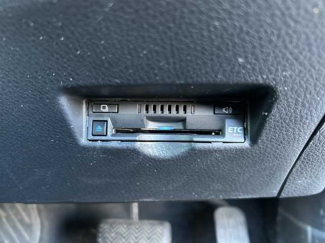 トヨタ Ｃ－ＨＲ G－T モード ネロ セーフティプラス 秋田県 2021(令3)年 8.8万km ホワイトパールクリスタルシャイン ・純正ナビ　/・Ｂｌｕｅｔｏｏｔｈ　/・AppleCarPlay/・ＡｎｄｒｏｉｄAuto/・全方位カメラ　/・ＥＴＣ　/・ターボ　/・４ＷＤ　/・シートヒーター　/・ハーフレザー　/・ＡＢＳ　/・横滑り防止/・レーンキープアシスト/・クルーズコントロール　/・純正アルミホイール /・純正フロアマット /・純正エアロ/・オートライト/・オートハイビーム/・LEDヘッドライト/・電動格納ミラー/・寒冷地仕様/・スペアキー/・エンジンスタートボタン