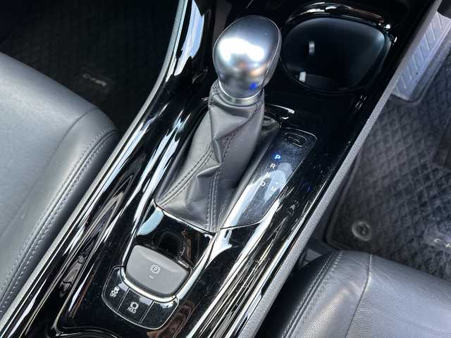 トヨタ Ｃ－ＨＲ G－T モード ネロ セーフティプラス 秋田県 2021(令3)年 8.8万km ホワイトパールクリスタルシャイン ・純正ナビ　/・Ｂｌｕｅｔｏｏｔｈ　/・AppleCarPlay/・ＡｎｄｒｏｉｄAuto/・全方位カメラ　/・ＥＴＣ　/・ターボ　/・４ＷＤ　/・シートヒーター　/・ハーフレザー　/・ＡＢＳ　/・横滑り防止/・レーンキープアシスト/・クルーズコントロール　/・純正アルミホイール /・純正フロアマット /・純正エアロ/・オートライト/・オートハイビーム/・LEDヘッドライト/・電動格納ミラー/・寒冷地仕様/・スペアキー/・エンジンスタートボタン