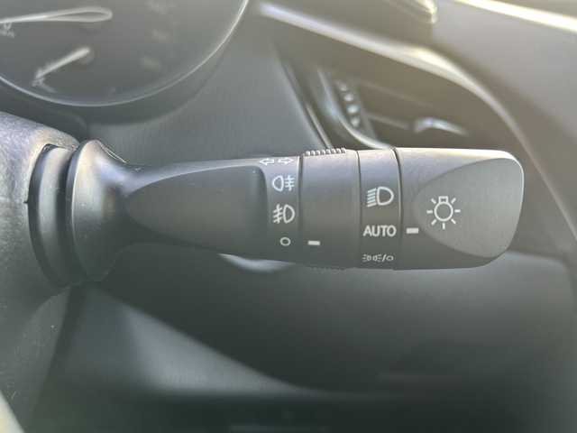 トヨタ Ｃ－ＨＲ G－T モード ネロ セーフティプラス 秋田県 2021(令3)年 8.8万km ホワイトパールクリスタルシャイン ・純正ナビ　/・Ｂｌｕｅｔｏｏｔｈ　/・AppleCarPlay/・ＡｎｄｒｏｉｄAuto/・全方位カメラ　/・ＥＴＣ　/・ターボ　/・４ＷＤ　/・シートヒーター　/・ハーフレザー　/・ＡＢＳ　/・横滑り防止/・レーンキープアシスト/・クルーズコントロール　/・純正アルミホイール /・純正フロアマット /・純正エアロ/・オートライト/・オートハイビーム/・LEDヘッドライト/・電動格納ミラー/・寒冷地仕様/・スペアキー/・エンジンスタートボタン