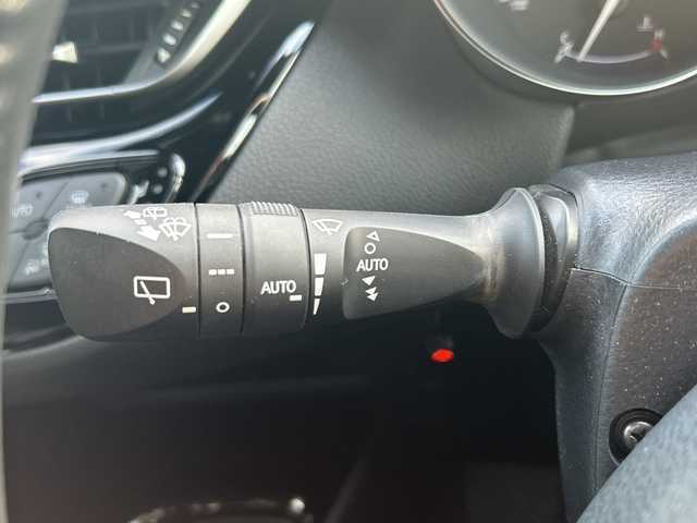 トヨタ Ｃ－ＨＲ G－T モード ネロ セーフティプラス 秋田県 2021(令3)年 8.8万km ホワイトパールクリスタルシャイン ・純正ナビ　/・Ｂｌｕｅｔｏｏｔｈ　/・AppleCarPlay/・ＡｎｄｒｏｉｄAuto/・全方位カメラ　/・ＥＴＣ　/・ターボ　/・４ＷＤ　/・シートヒーター　/・ハーフレザー　/・ＡＢＳ　/・横滑り防止/・レーンキープアシスト/・クルーズコントロール　/・純正アルミホイール /・純正フロアマット /・純正エアロ/・オートライト/・オートハイビーム/・LEDヘッドライト/・電動格納ミラー/・寒冷地仕様/・スペアキー/・エンジンスタートボタン