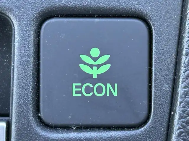 ホンダ フィット e:HEVホーム 大阪府 2023(令5)年 0.5万km グレー ワンオーナー/衝突軽減ブレーキ/純正9インチBTオーディオ/フルセグテレビ/全方位カメラ/ETC2.0/前後ドライブレコーダー/前席シートヒーター/電動パーキングブレーキ/オートホールド/クルーズコントロール/ステアリングスイッチ/プッシュスタートボタン/スマートキー/LEDヘッドライト/オートライト/純正フロアマット/スペアキー/色コード　NH902PX/保証書/取扱説明書/Ｂｌｕｅｔｏｏｔｈオーディオ取扱説明書