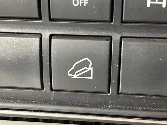 トヨタ ランドクルーザー プラド TX 群馬県 2023(令5)年 1.7万km ホワイトパールクリスタルシャイン 純正９インチナビ/・フルセグTV/AM/FM/Bluetooth/Miracast/Apple Carplay/AndroidAuto/純正９インチナビ　ブラックルーフレール　モデリスタエアロ　アダプティブクルーズコントロール　衝突被害軽減　横滑り防止　バックカメラ　レーンキープアシスト　ＥＴＣ　ダウンヒルアシストコントロール　禁煙車