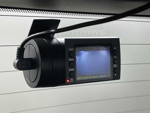 日産 ノート e－パワー メダリスト 神奈川県 2018(平30)年 3.4万km プレミアムコロナオレンジ エマージェンシーブレーキ/レーンキープアシスト/レーダークルーズコントロール/純正7型ナビ【MM518D-L】/・BT/フルセグTV/CD/DVD/SD/AUX/BD/アラウンドビューモニター/インテリジェントルームミラー/ETC/前後ドライブレコーダー/ECO/Sモード/革巻きステアリング/ステアリングスイッチ/Autoライト/ハーフレザーシート/LEDヘッドライト/フォグランプ/ソナー/電動格納ミラー/ウィンカーミラー/純正フロアマット/純正15インチアルミホイール/純正ドアバイザー