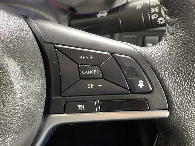 日産 ノート e－パワー メダリスト 神奈川県 2018(平30)年 3.4万km プレミアムコロナオレンジ エマージェンシーブレーキ/レーンキープアシスト/レーダークルーズコントロール/純正7型ナビ【MM518D-L】/・BT/フルセグTV/CD/DVD/SD/AUX/BD/アラウンドビューモニター/インテリジェントルームミラー/ETC/前後ドライブレコーダー/ECO/Sモード/革巻きステアリング/ステアリングスイッチ/Autoライト/ハーフレザーシート/LEDヘッドライト/フォグランプ/ソナー/電動格納ミラー/ウィンカーミラー/純正フロアマット/純正15インチアルミホイール/純正ドアバイザー