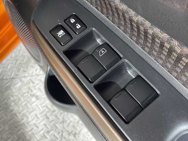 日産 ノート e－パワー メダリスト 神奈川県 2018(平30)年 3.4万km プレミアムコロナオレンジ エマージェンシーブレーキ/レーンキープアシスト/レーダークルーズコントロール/純正7型ナビ【MM518D-L】/・BT/フルセグTV/CD/DVD/SD/AUX/BD/アラウンドビューモニター/インテリジェントルームミラー/ETC/前後ドライブレコーダー/ECO/Sモード/革巻きステアリング/ステアリングスイッチ/Autoライト/ハーフレザーシート/LEDヘッドライト/フォグランプ/ソナー/電動格納ミラー/ウィンカーミラー/純正フロアマット/純正15インチアルミホイール/純正ドアバイザー