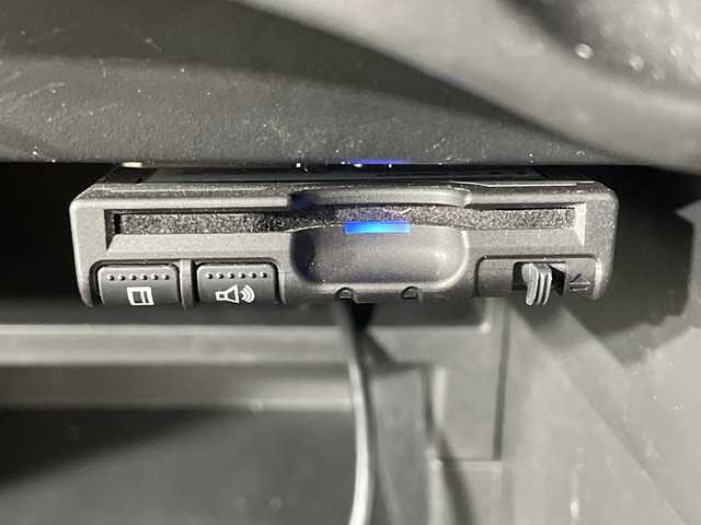 日産 ノート e－パワー メダリスト 神奈川県 2018(平30)年 3.4万km プレミアムコロナオレンジ エマージェンシーブレーキ/レーンキープアシスト/レーダークルーズコントロール/純正7型ナビ【MM518D-L】/・BT/フルセグTV/CD/DVD/SD/AUX/BD/アラウンドビューモニター/インテリジェントルームミラー/ETC/前後ドライブレコーダー/ECO/Sモード/革巻きステアリング/ステアリングスイッチ/Autoライト/ハーフレザーシート/LEDヘッドライト/フォグランプ/ソナー/電動格納ミラー/ウィンカーミラー/純正フロアマット/純正15インチアルミホイール/純正ドアバイザー