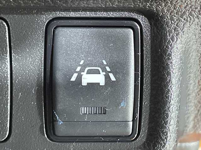 日産 ノート e－パワー メダリスト 神奈川県 2018(平30)年 3.4万km プレミアムコロナオレンジ エマージェンシーブレーキ/レーンキープアシスト/レーダークルーズコントロール/純正7型ナビ【MM518D-L】/・BT/フルセグTV/CD/DVD/SD/AUX/BD/アラウンドビューモニター/インテリジェントルームミラー/ETC/前後ドライブレコーダー/ECO/Sモード/革巻きステアリング/ステアリングスイッチ/Autoライト/ハーフレザーシート/LEDヘッドライト/フォグランプ/ソナー/電動格納ミラー/ウィンカーミラー/純正フロアマット/純正15インチアルミホイール/純正ドアバイザー