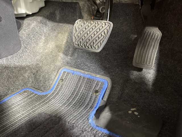 日産 ノート e－パワー メダリスト 神奈川県 2018(平30)年 3.4万km プレミアムコロナオレンジ エマージェンシーブレーキ/レーンキープアシスト/レーダークルーズコントロール/純正7型ナビ【MM518D-L】/・BT/フルセグTV/CD/DVD/SD/AUX/BD/アラウンドビューモニター/インテリジェントルームミラー/ETC/前後ドライブレコーダー/ECO/Sモード/革巻きステアリング/ステアリングスイッチ/Autoライト/ハーフレザーシート/LEDヘッドライト/フォグランプ/ソナー/電動格納ミラー/ウィンカーミラー/純正フロアマット/純正15インチアルミホイール/純正ドアバイザー