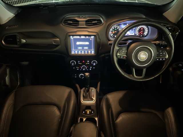 クライスラー・ジープ ジープ レネゲード リミテッド 埼玉県 2020(令2)年 2.5万km ガンＭ サンルーフ/純正ナビ/　　USB/BT/フルセグTV/バックカメラ/クルーズコントロール/LEDオートライト/レザーシート/パワーシート/シートヒーター/ステアリングヒーター/純正17インチAW/プッシュスタート/ETC/禁煙車