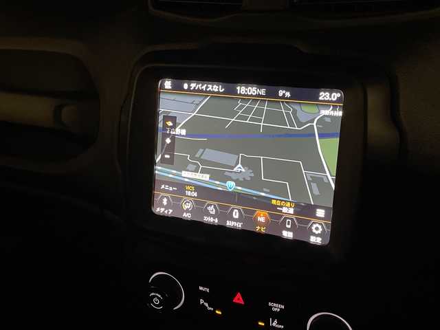 クライスラー・ジープ ジープ レネゲード リミテッド 埼玉県 2020(令2)年 2.5万km ガンＭ サンルーフ/純正ナビ/　　USB/BT/フルセグTV/バックカメラ/クルーズコントロール/LEDオートライト/レザーシート/パワーシート/シートヒーター/ステアリングヒーター/純正17インチAW/プッシュスタート/ETC/禁煙車