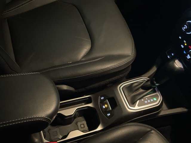 クライスラー・ジープ ジープ レネゲード リミテッド 埼玉県 2020(令2)年 2.5万km ガンＭ サンルーフ/純正ナビ/　　USB/BT/フルセグTV/バックカメラ/クルーズコントロール/LEDオートライト/レザーシート/パワーシート/シートヒーター/ステアリングヒーター/純正17インチAW/プッシュスタート/ETC/禁煙車