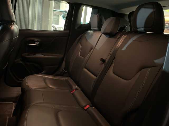 クライスラー・ジープ ジープ レネゲード リミテッド 埼玉県 2020(令2)年 2.5万km ガンＭ サンルーフ/純正ナビ/　　USB/BT/フルセグTV/バックカメラ/クルーズコントロール/LEDオートライト/レザーシート/パワーシート/シートヒーター/ステアリングヒーター/純正17インチAW/プッシュスタート/ETC/禁煙車