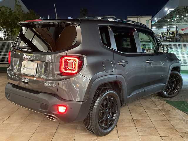 クライスラー・ジープ ジープ レネゲード リミテッド 埼玉県 2020(令2)年 2.5万km ガンＭ サンルーフ/純正ナビ/　　USB/BT/フルセグTV/バックカメラ/クルーズコントロール/LEDオートライト/レザーシート/パワーシート/シートヒーター/ステアリングヒーター/純正17インチAW/プッシュスタート/ETC/禁煙車