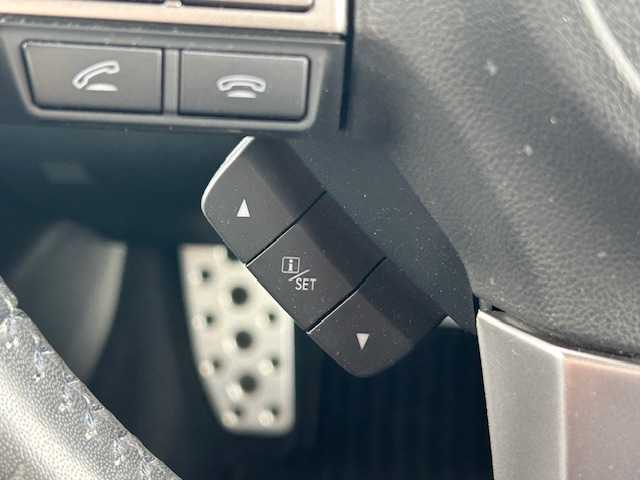 スバル レガシィ Ｂ４ リミテッド 富山県 2015(平27)年 6.6万km クリスタルホワイトP ワンオーナー/レザーシート/スマートキー×２/純正Pnasonic製メモリーナビ(CN-LR800D)/DVD/MSV/BT/フルセグTV/バックカメラ/ETC/前席パワーシート/シートメモリー/前席シートヒーター/LEDヘッドライト/フォグ/バクフォグ/純正17インチAW/電格ウィンカーミラー/レーダークルコン/衝突安全ブレーキ/レーンキープアシスト/プッシュスタート/電動Pブレーキ/皮巻きステアリング/ステアリングスイッチ/横滑り防止装置/アイドリングストップ/保証書・取説